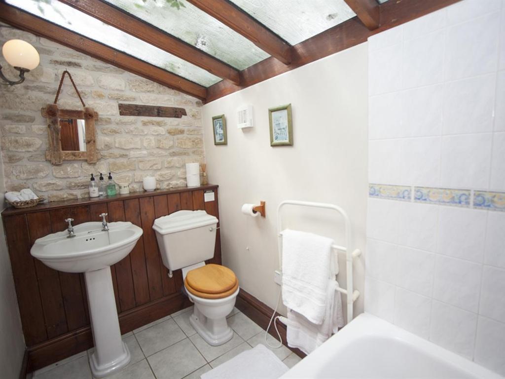 Beeches Farmhouse Country Cottages & Rooms Bradford-On-Avon Екстериор снимка